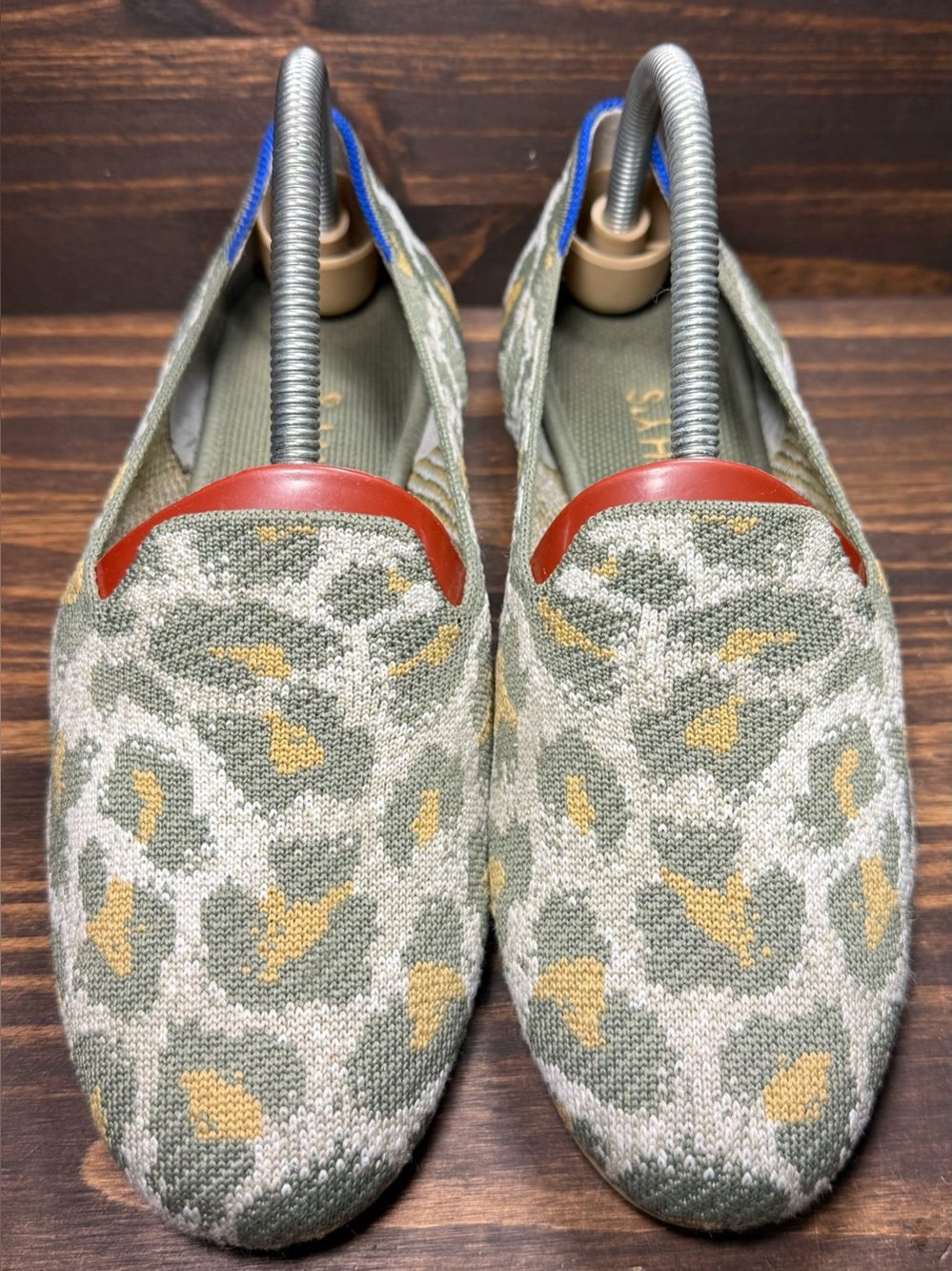 Rothys Smoke Spot Women’s Size 9 Shoes Leopard Print Slip On Flats - Picture 3 of 7